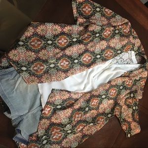 Bundle Only ❤️ Living Doll highlow Kimono